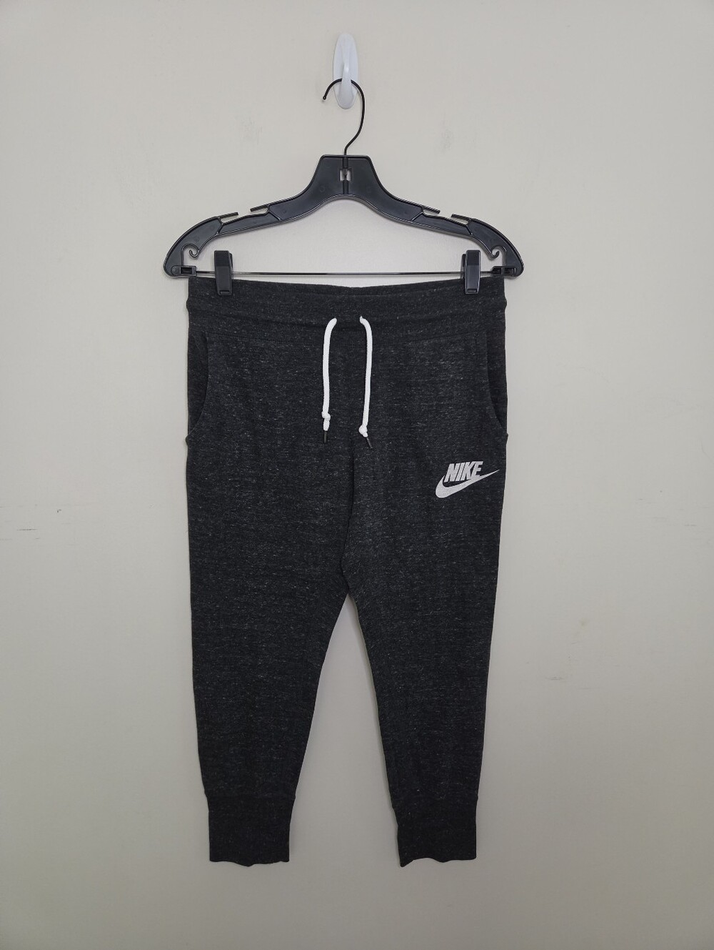 Women's Nike Charcoal Gray Cropped Casual Pants Size Small
